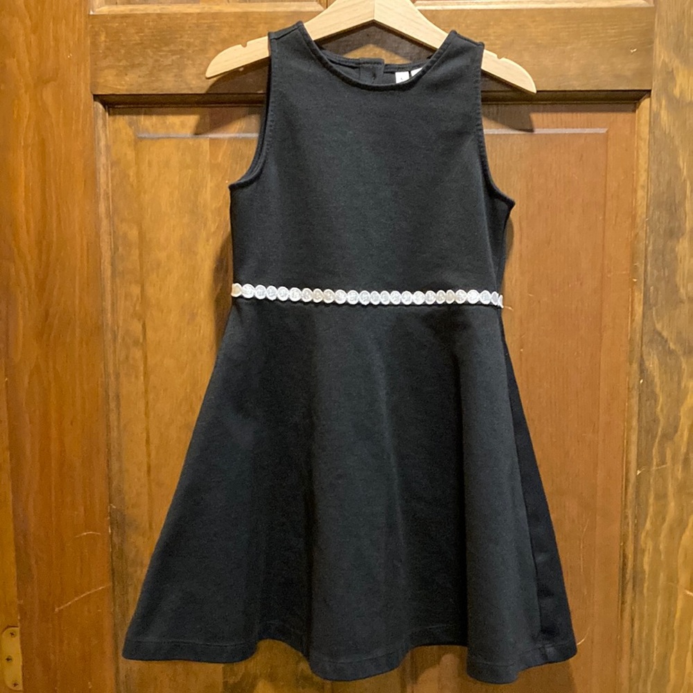 Black ponte dress with white detail sz 6